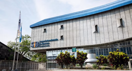 Bancos del sistema guatemalteco durante Semana Santa