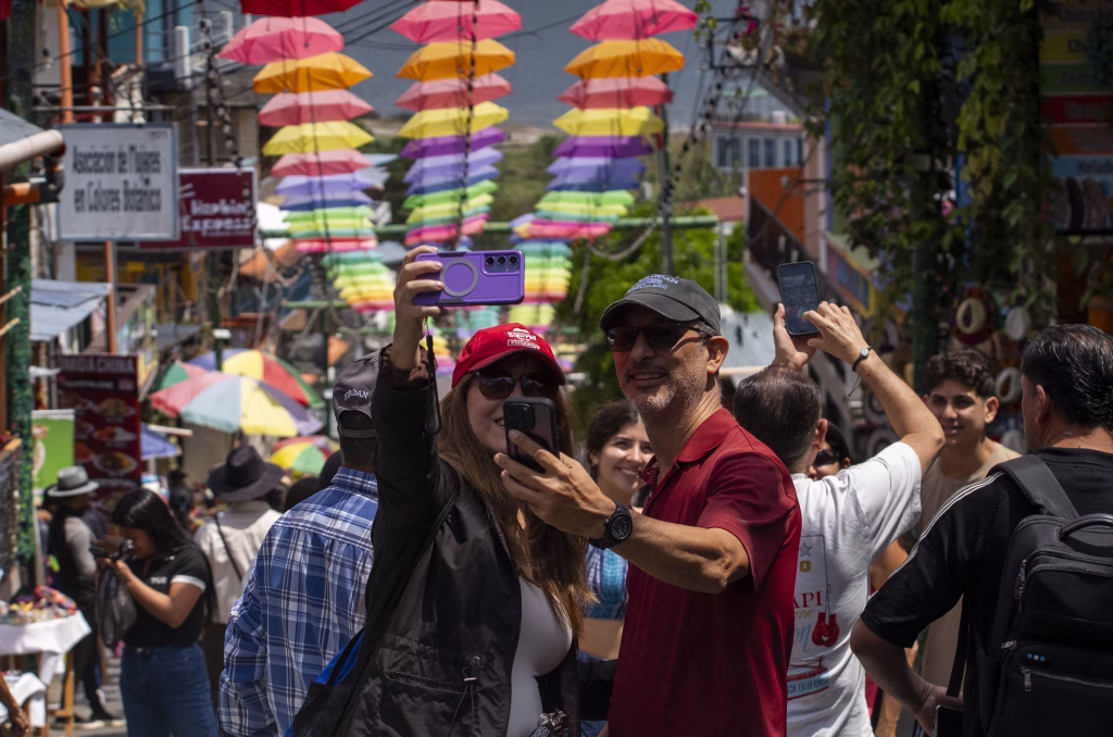 Guatemala eleva 29 % la derrama turística y avanza hacia un modelo de mayor valor