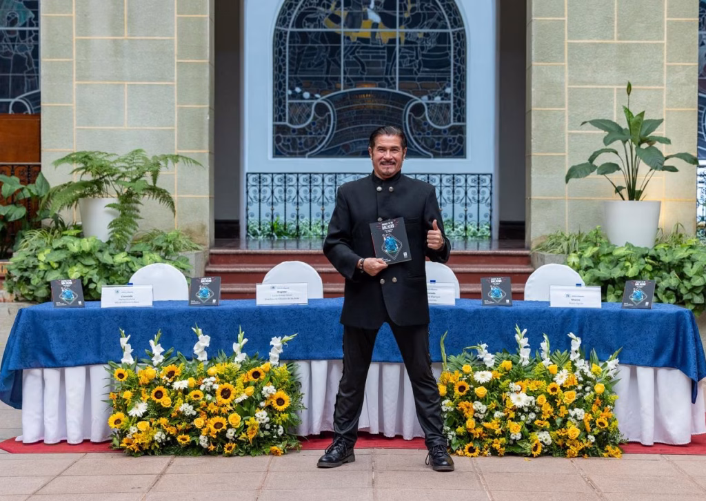 Álvaro Aguilar debuta como escritor con un libro para inspirar a las nuevas generaciones de músicos