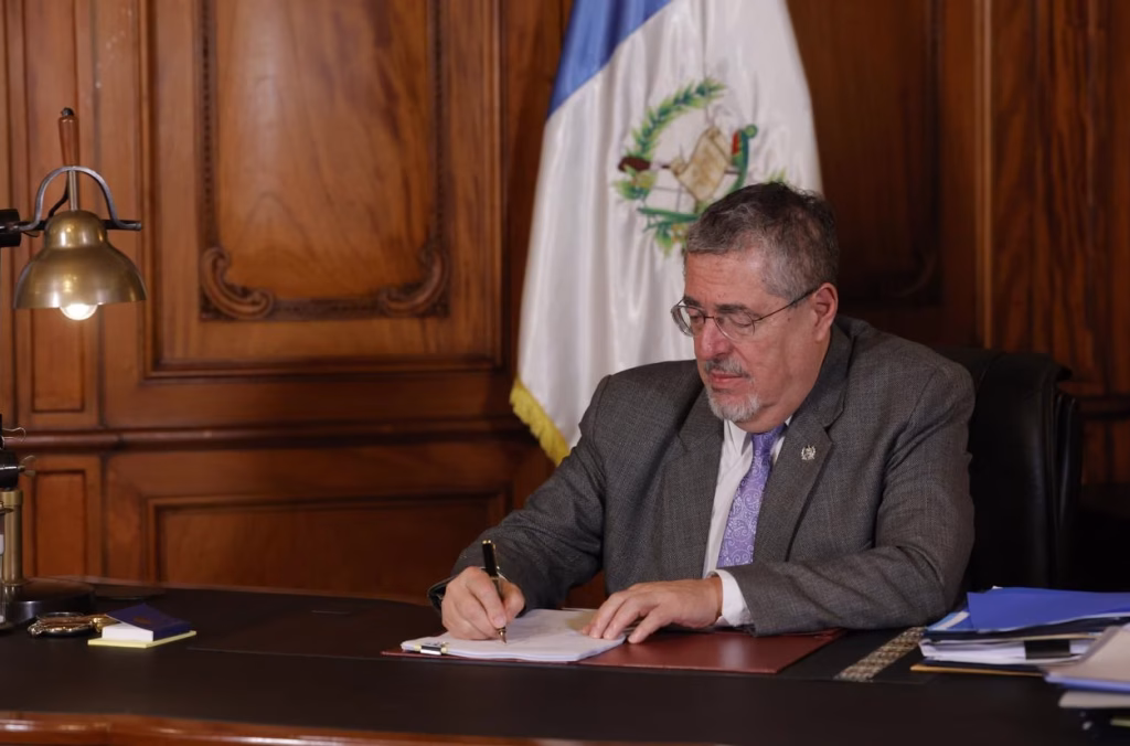 Presidente sanciona Ley Integral contra el Lavado de Dinero u Otros Activos