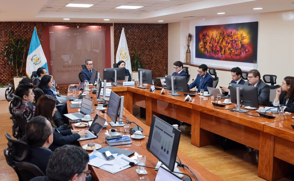 Misión de Fitch Ratings visita Guatemala
