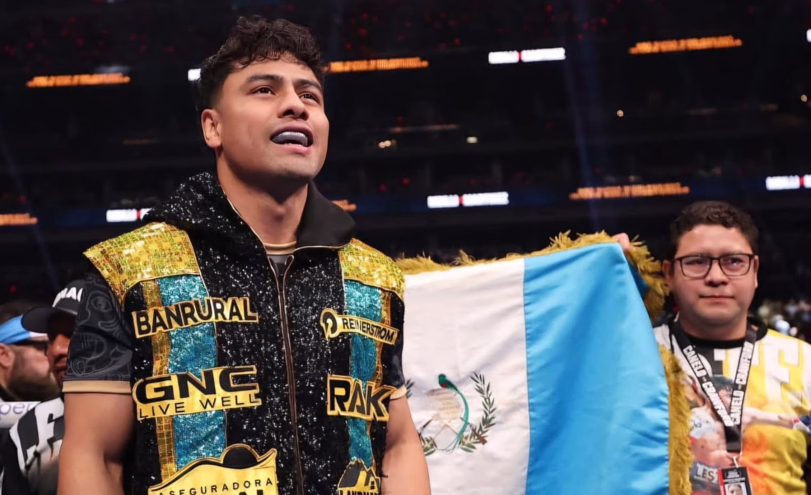 Apoyo a Lester Martínez: El Campeón Guatemalteco en Acción