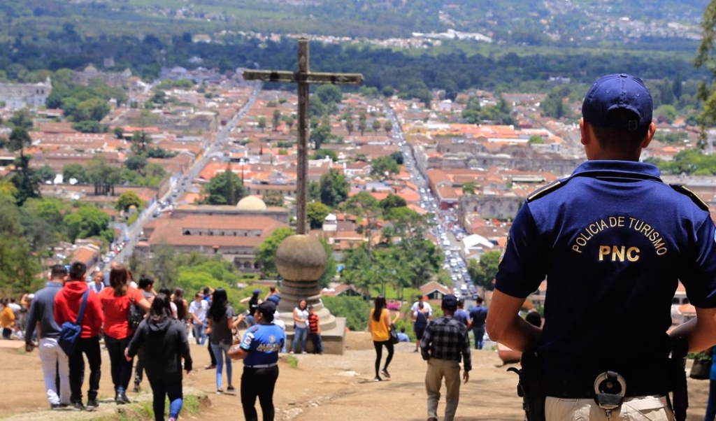 Fiestas agostinas impulsan el turismo en Guatemala con la llegada de más de 71 mil salvadoreños