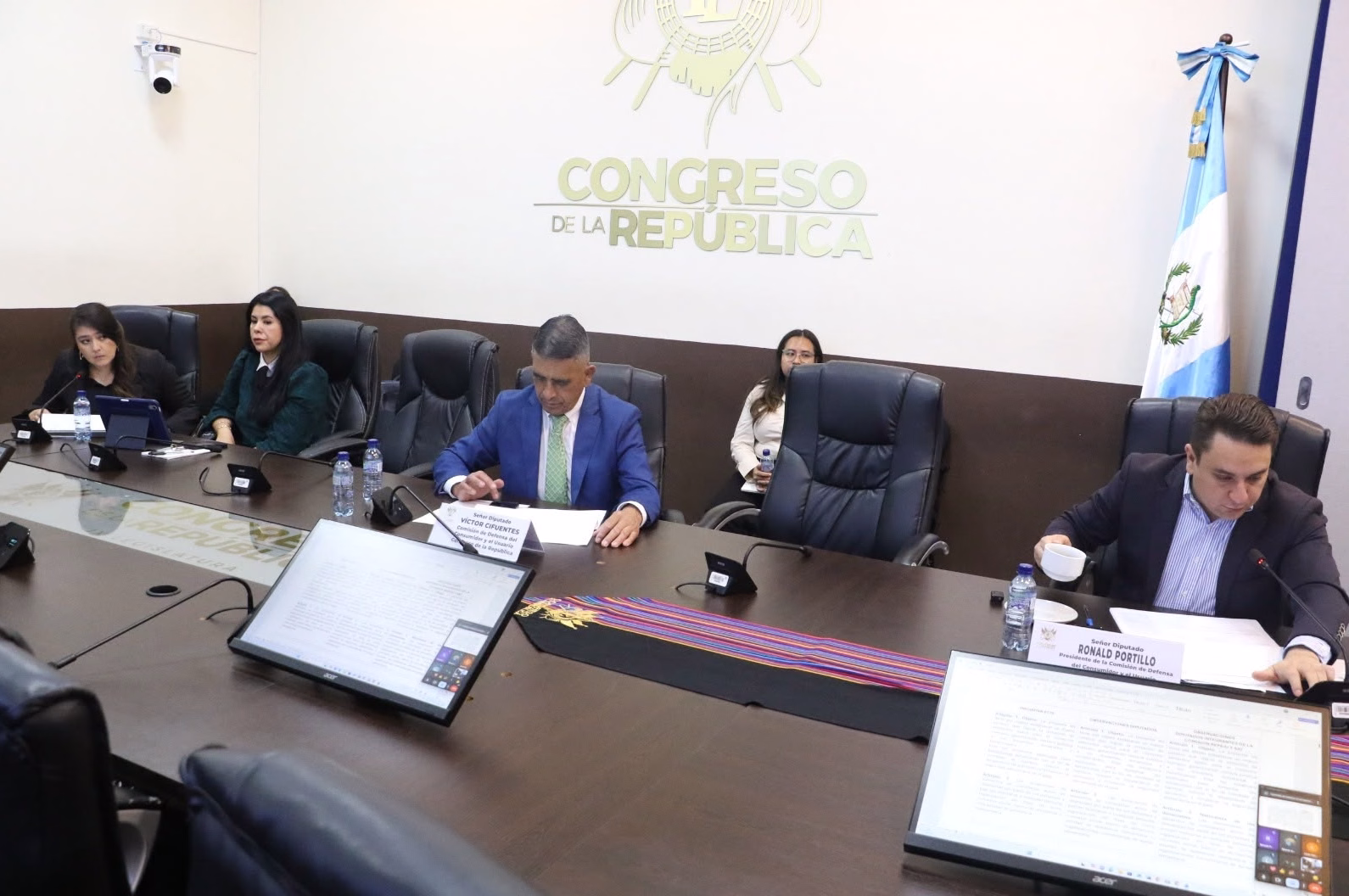 Donación de alimentos avanza en el congreso ante presión sobre el costo de vida